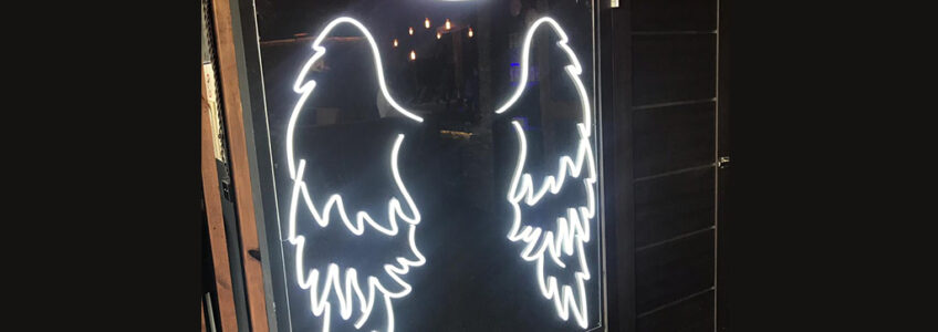Вывеска Крылья ангела из гибкого LED неона